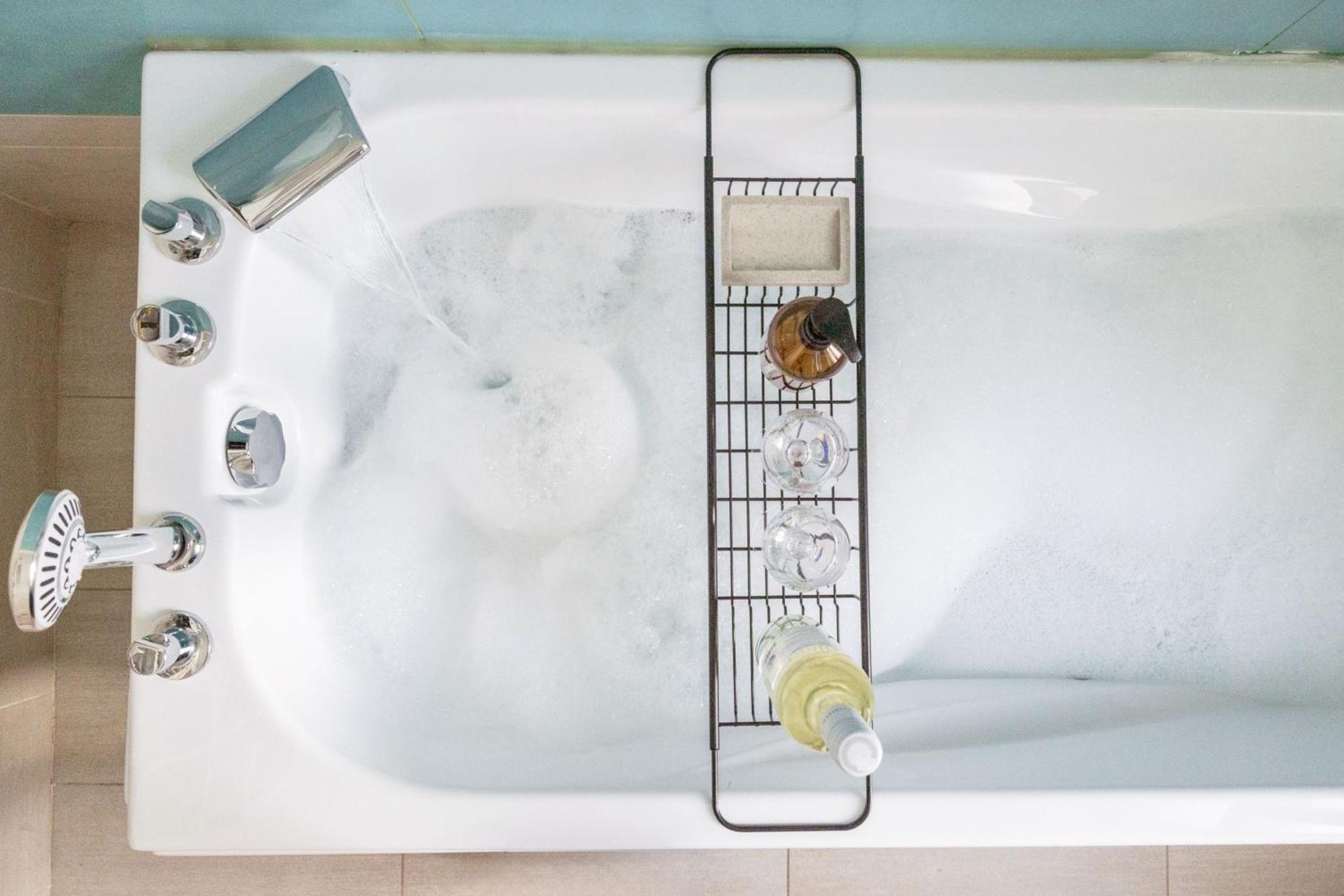 Wellness Retreat With Sauna & Jacuzzi - 1 Min To Opera ブダペスト エクステリア 写真